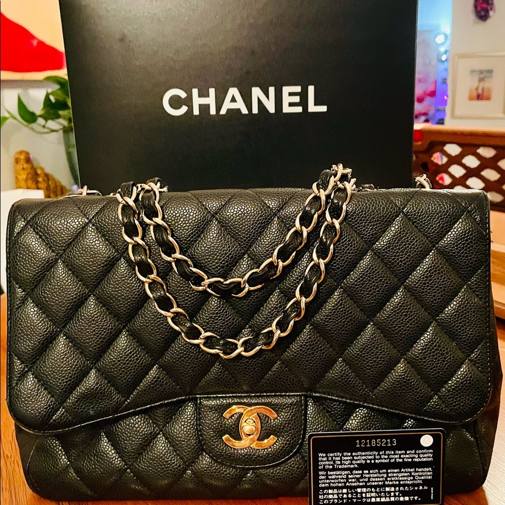 Chanel Vintage Caviar Quilted Jumbo Handbag, comes with Original box and card.